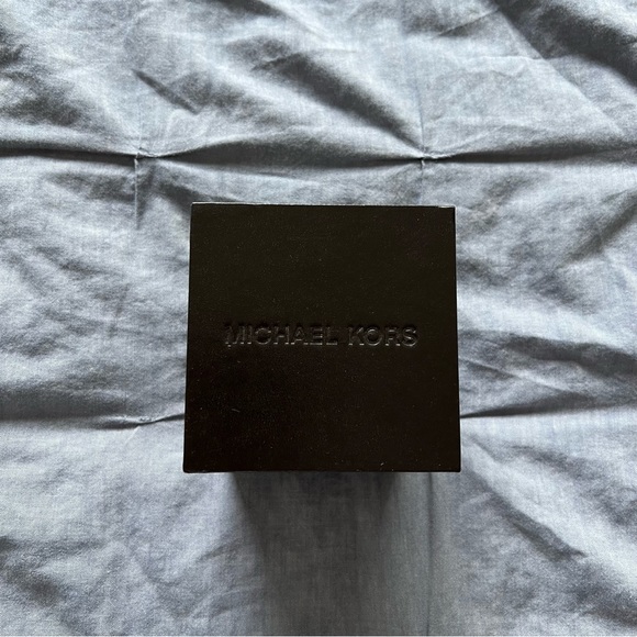 Michael Kors Runway Gold Tone Watch - Picture 6 of 6